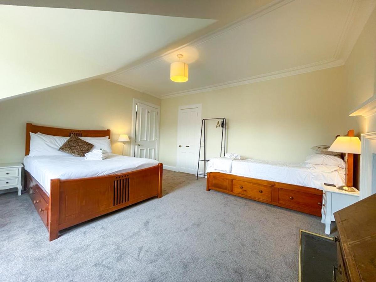 Remarkable 5Br Townhouse With Garden, Sleeps 12 Edinburgh Bagian luar foto