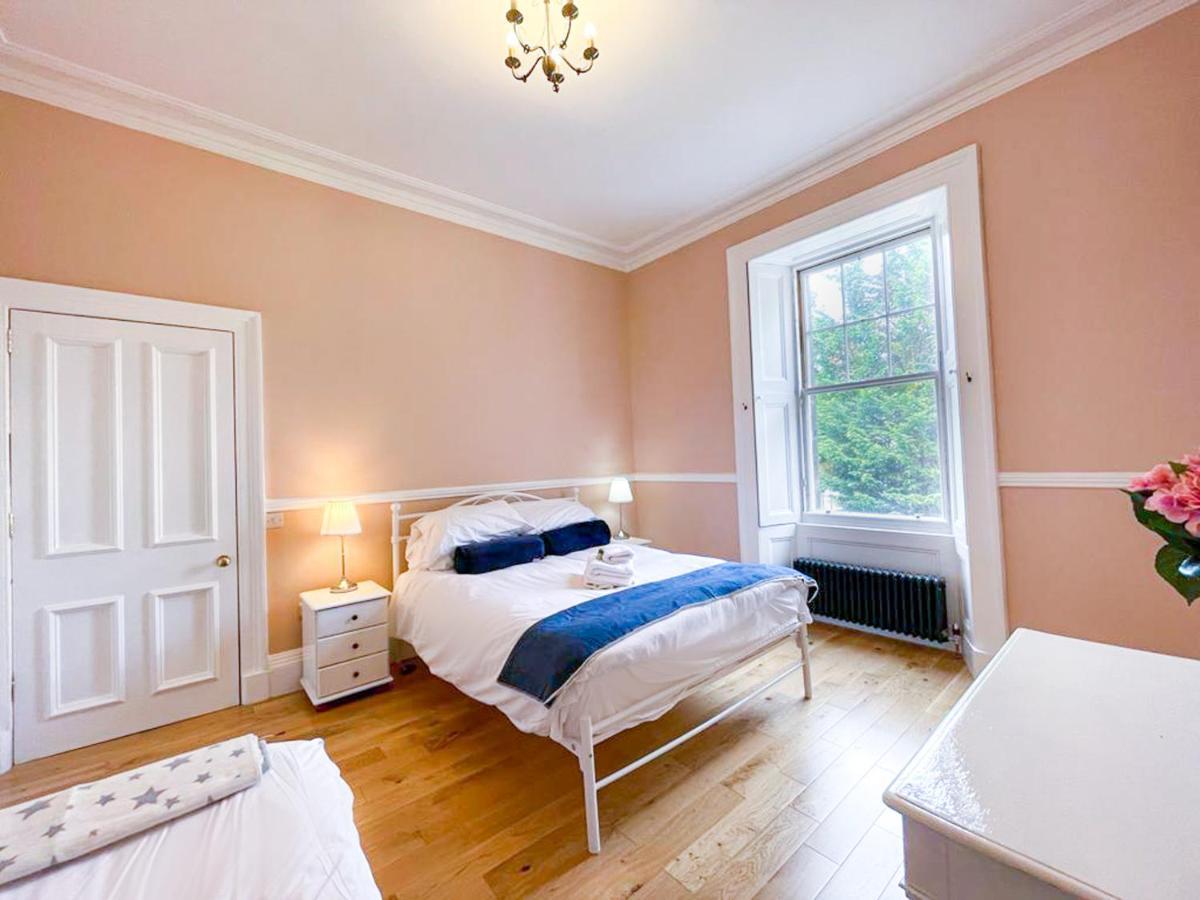 Remarkable 5Br Townhouse With Garden, Sleeps 12 Edinburgh Bagian luar foto