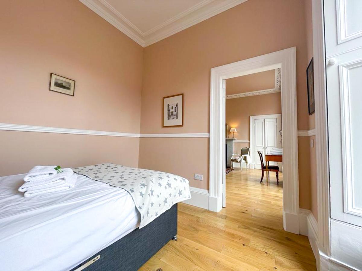 Remarkable 5Br Townhouse With Garden, Sleeps 12 Edinburgh Bagian luar foto