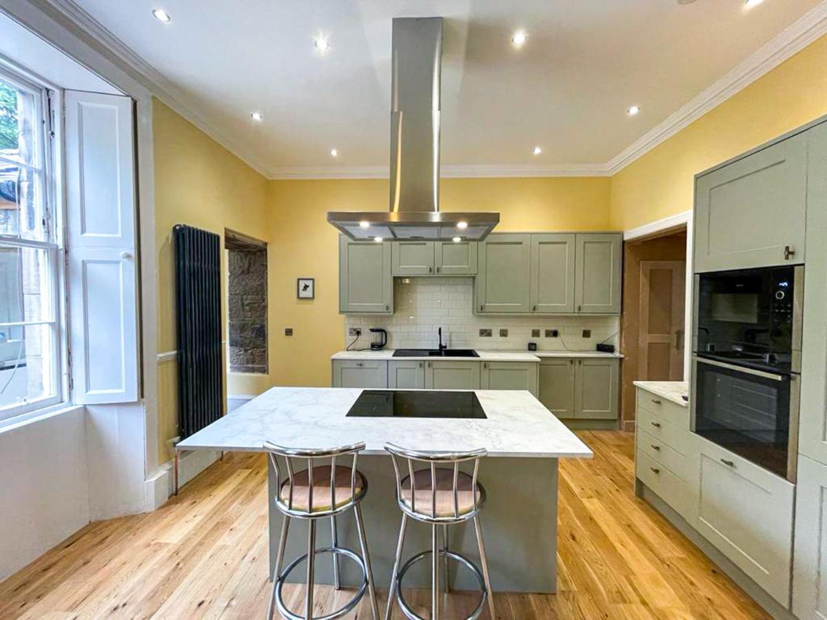 Remarkable 5Br Townhouse With Garden, Sleeps 12 Edinburgh Bagian luar foto