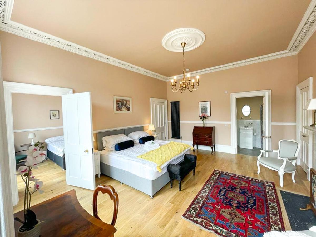Remarkable 5Br Townhouse With Garden, Sleeps 12 Edinburgh Bagian luar foto